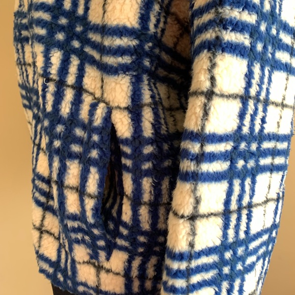 Women’s Plaid Bomber Fleece Jacket - Picture 5 of 13